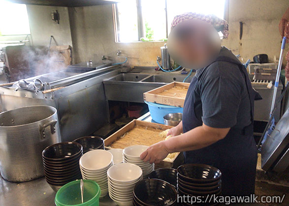 谷川製麺所のおばちゃんに注文